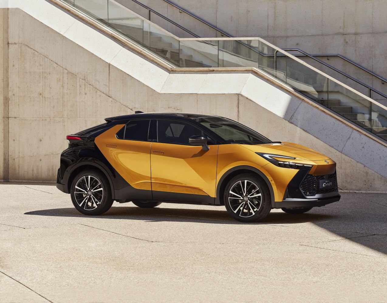 2020 Toyota C-HR 1.8 Hybrid, Düşük KM